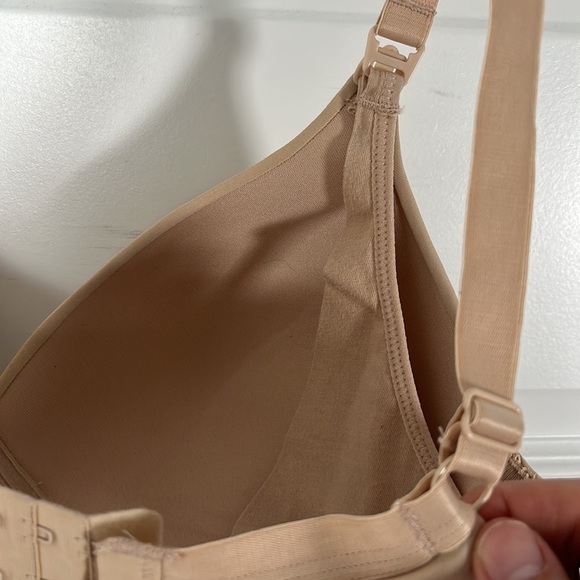 Motherhood Nursing Bra - Picture 2 of 4